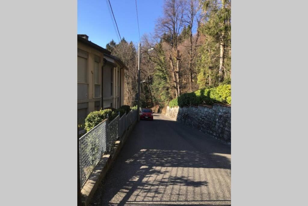 La Casa Di Lory Apartment Brunate Exterior photo